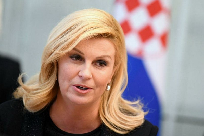 Nakon presude Prliću i društvu, Predsjednica Republike Hrvatske i svih Hrvata Kolinda Grabar Kitarović primila je po prvi put (?!) 240 Hrvata iz BiH.