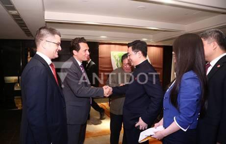 This photo was recorded at the time while Vuk Jeremic was performing the function of the Serbian envoy as the head of the UN General Assembly: On April 5th, 2013, Jeremic attended the meeting of Emilio Lozoy (Mexican PEMEX) and Chan Chauto and Patrick Ho (China Energy)