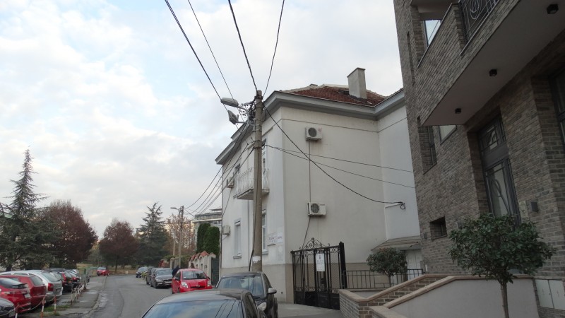 Šireći svoju mrežu kablova SBB je za sobom ostavio urbanističko ruglo u Skerlićevoj ulici na Vračaru